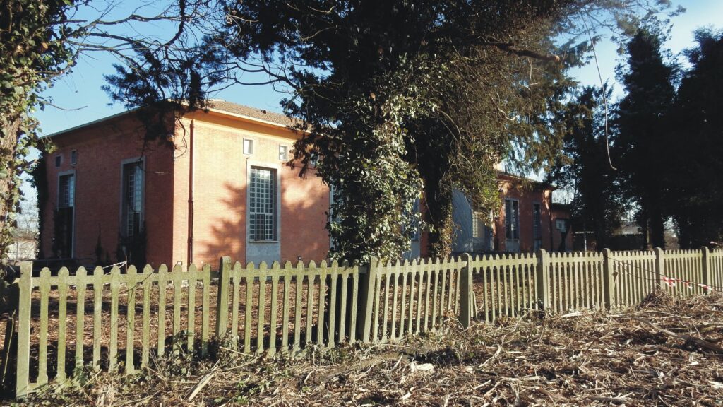 Stazione abbandonata di Ostiglia