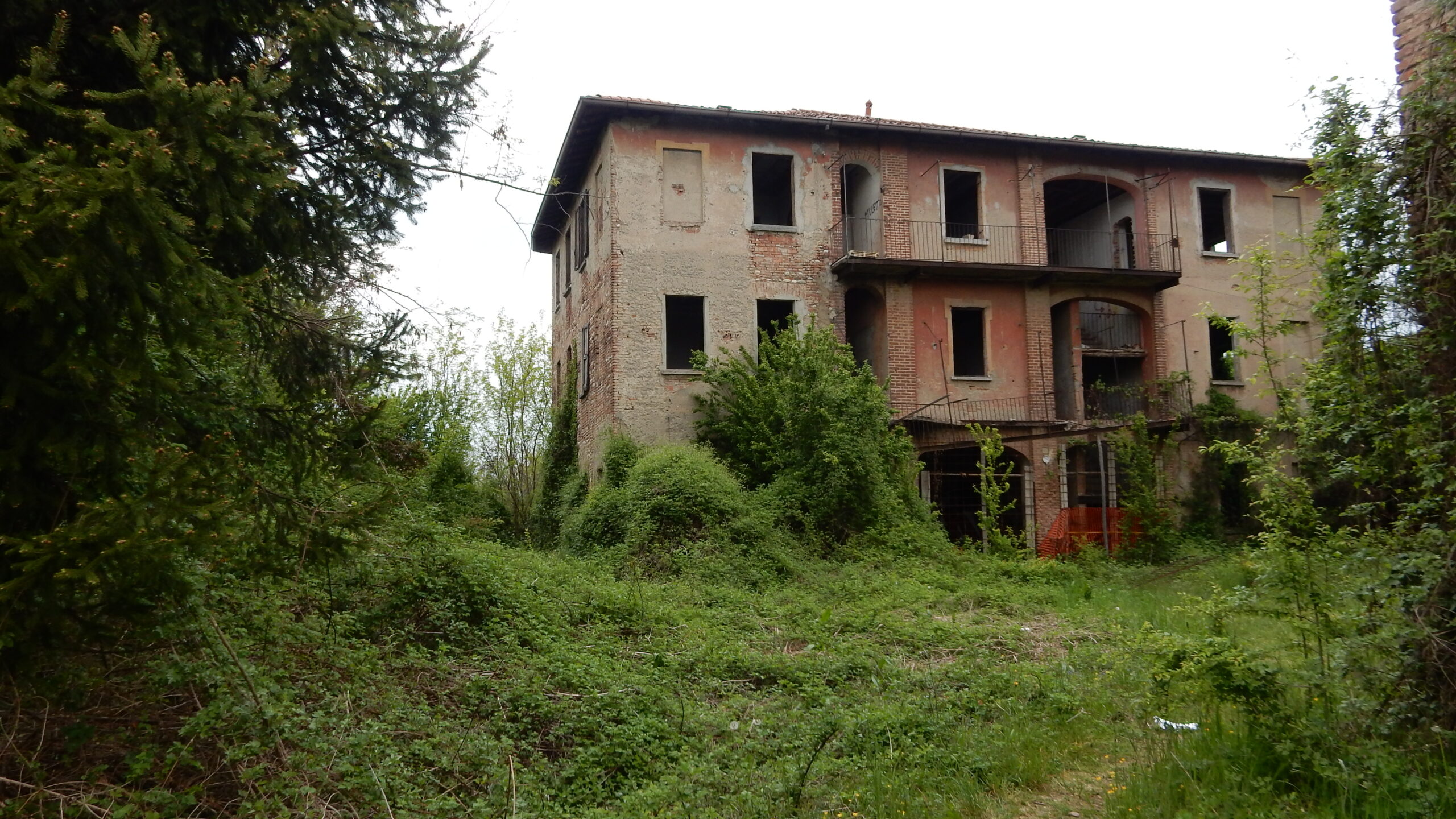 CASCINA BELVEDERE MARIANO COMENSE