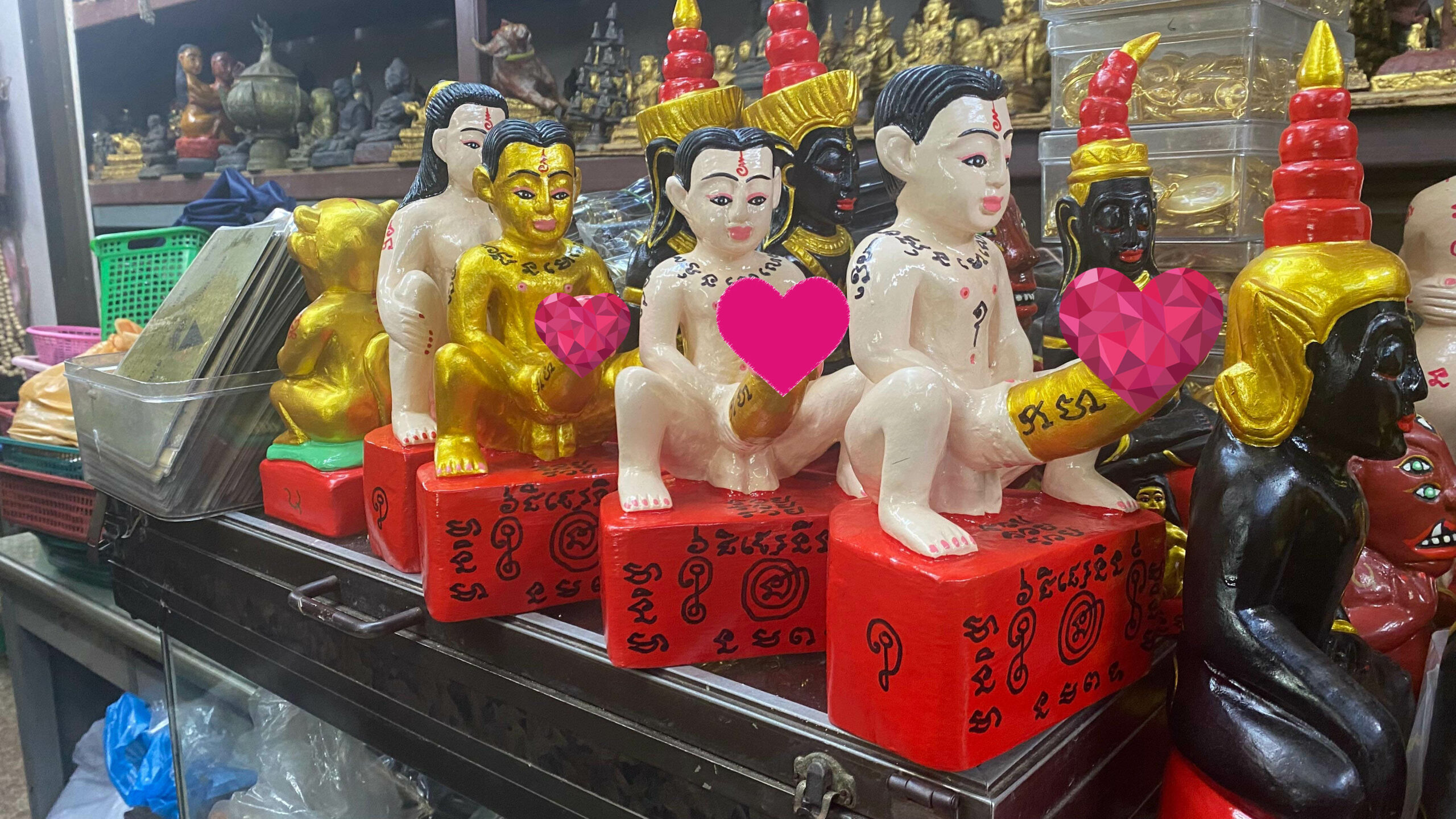 AMULET MARKET BANGKOK